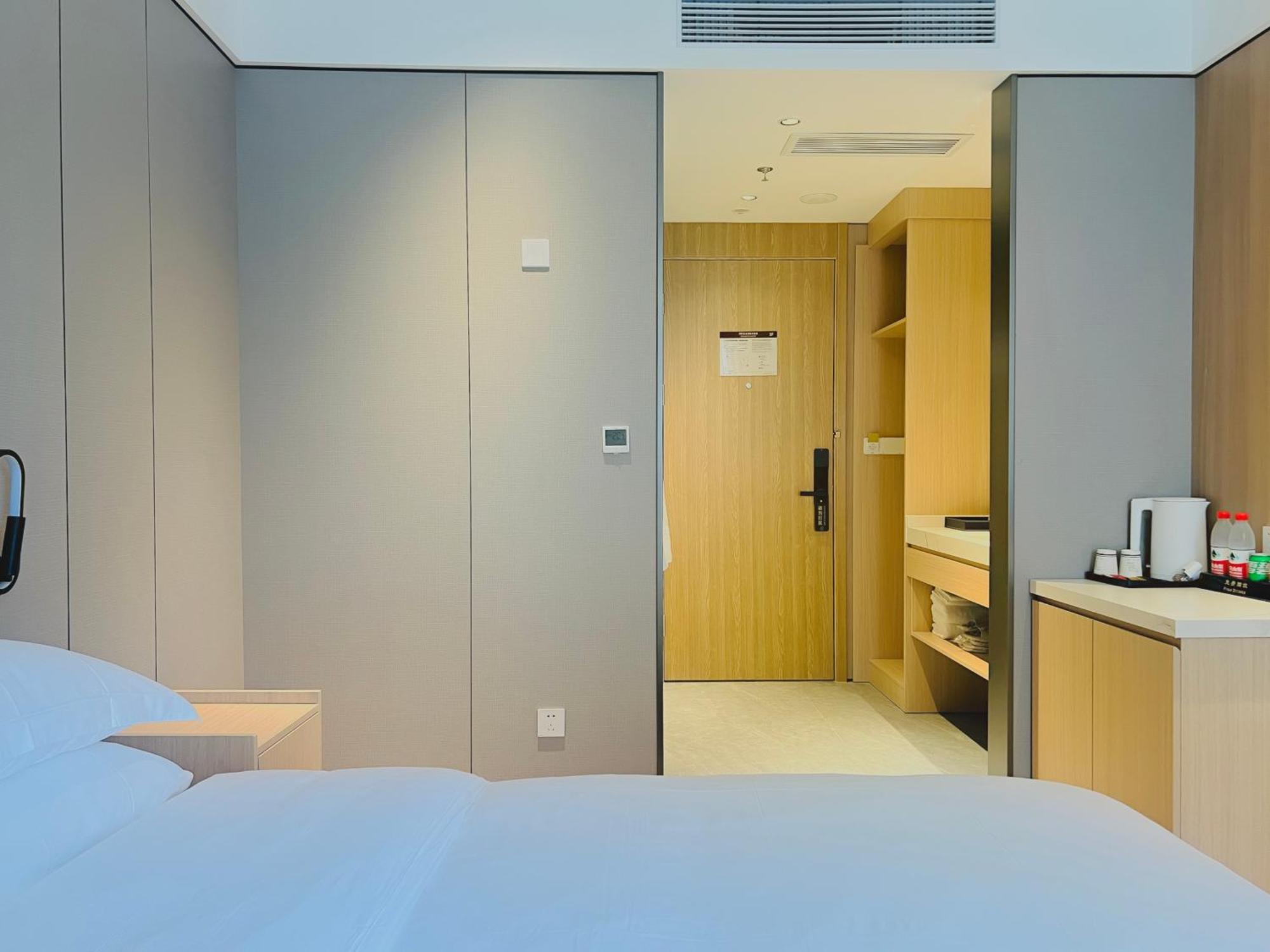 Dayin Garden Hotel -Near People'S Square & Nanjing Road-Large Social Area -Bar -Cafe -Gym -Free Laundry Luggage Storage -24H Front Desk-English Service شانغهاي المظهر الخارجي الصورة