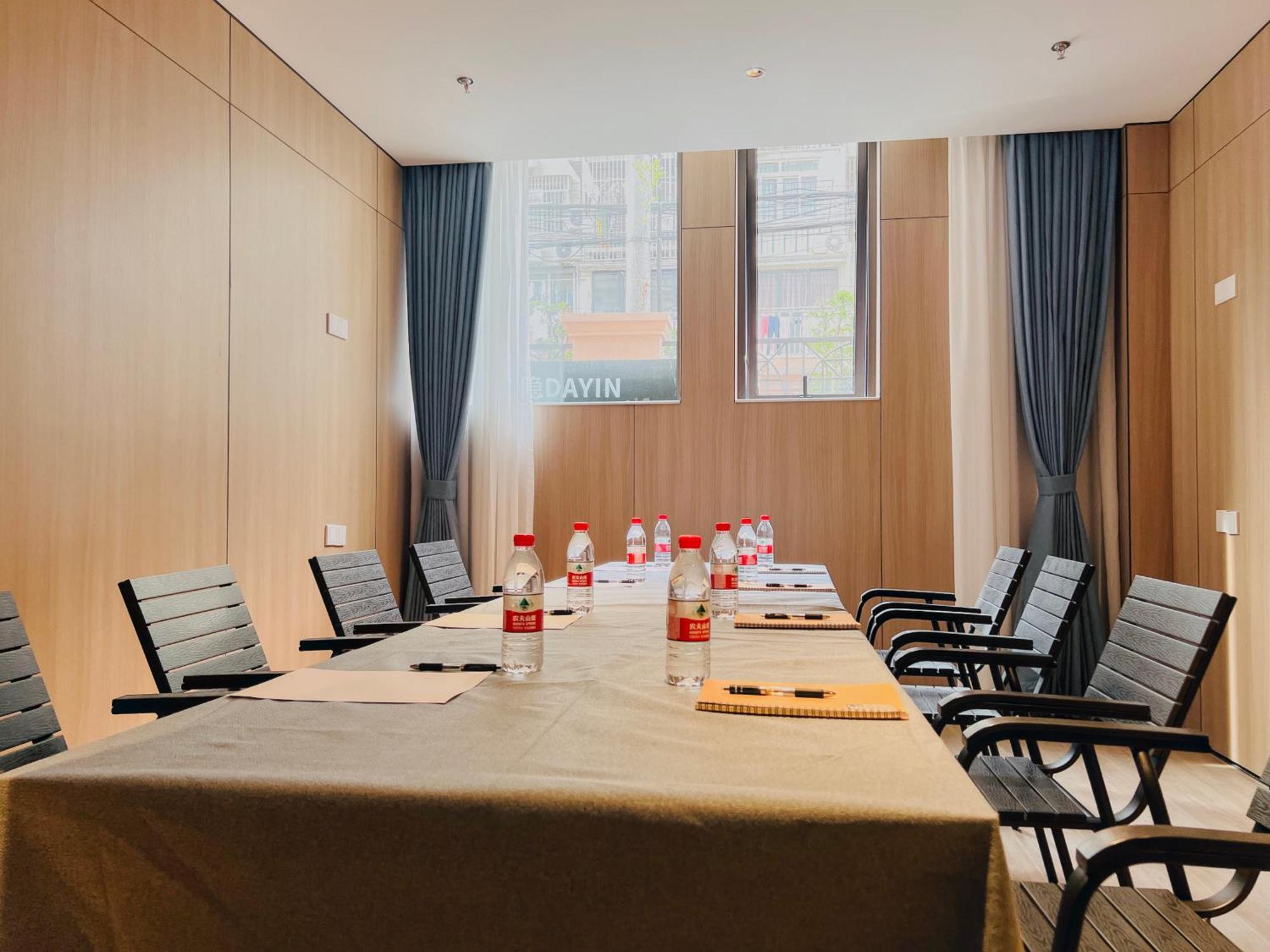 Dayin Garden Hotel -Near People'S Square & Nanjing Road-Large Social Area -Bar -Cafe -Gym -Free Laundry Luggage Storage -24H Front Desk-English Service شانغهاي المظهر الخارجي الصورة